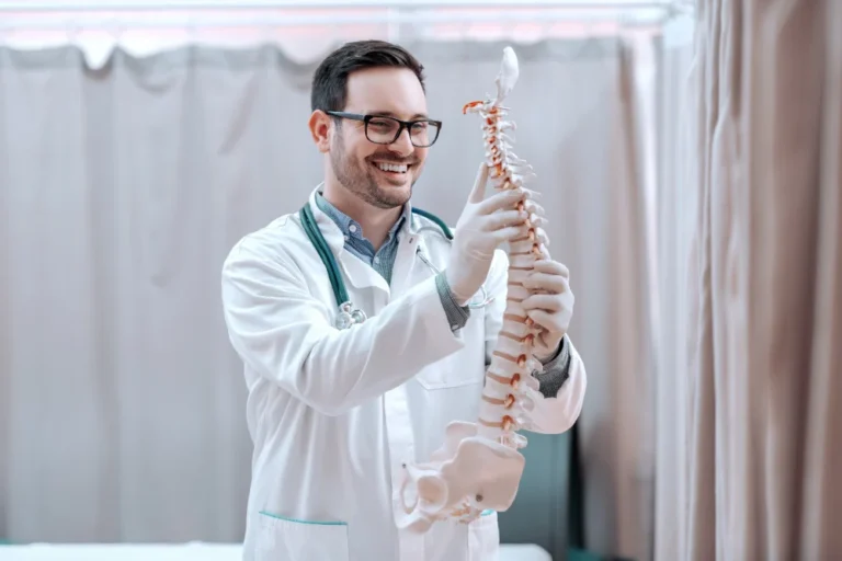 Minimally Invasive Spine Surgery in Navi Mumbai: Benefits You Should Know